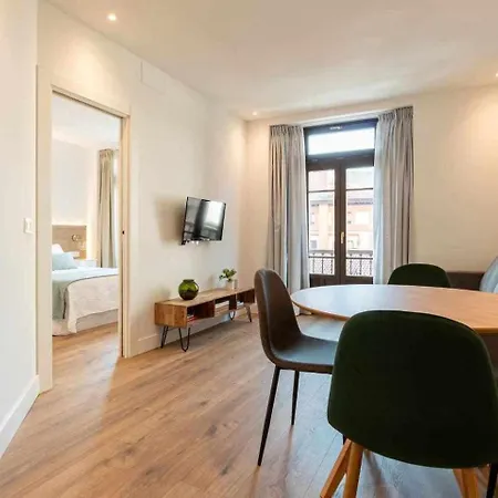 El Mirador De Uria Apartment *